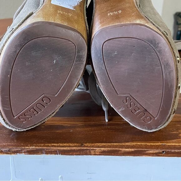 GUESS Wood Heel Platform Stiletto Boots Tan Suede Leather Cream Faux Fur sz 6.5 - Picture 11 of 13